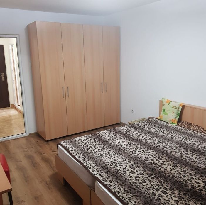 Vând garsonier în Craiova