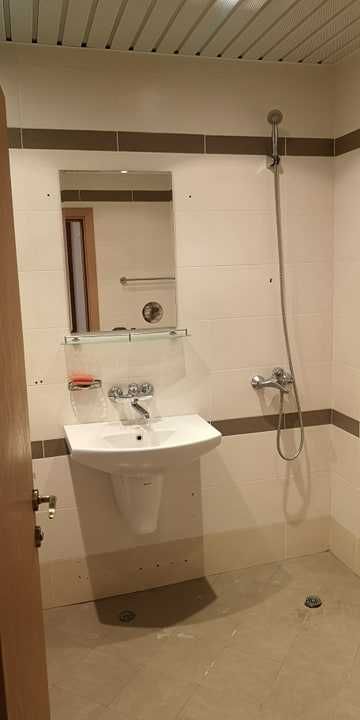 Дава се под наем Двустаен апартамент в Бургас, Лазур - 85 кв.м за 200 € - Снимка #2