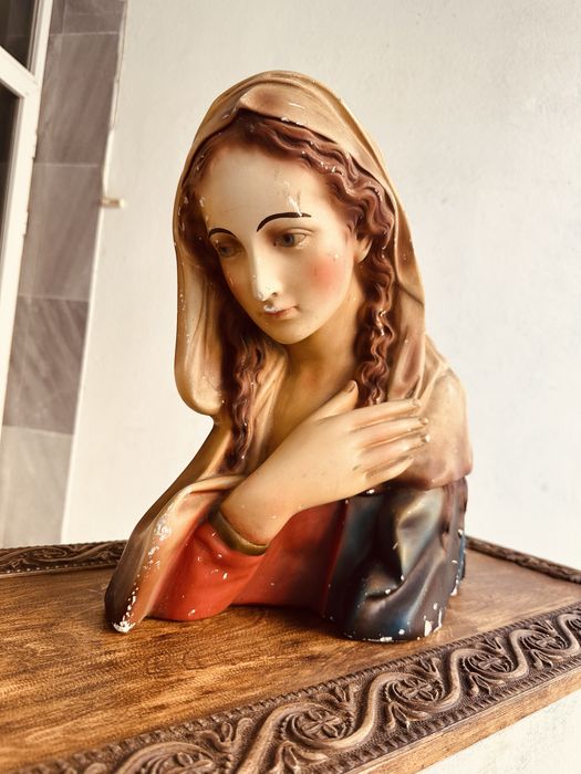 Гипсова статуя на Дева Мария от 60-те