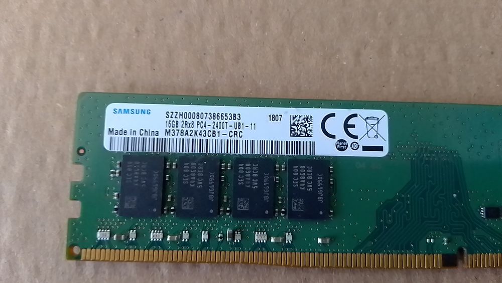 Рам памет DDR4 16gb 2400 Samsung, за настолен компютър.