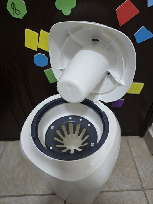 Cos scutece pampers gunoi Tommee Tippee