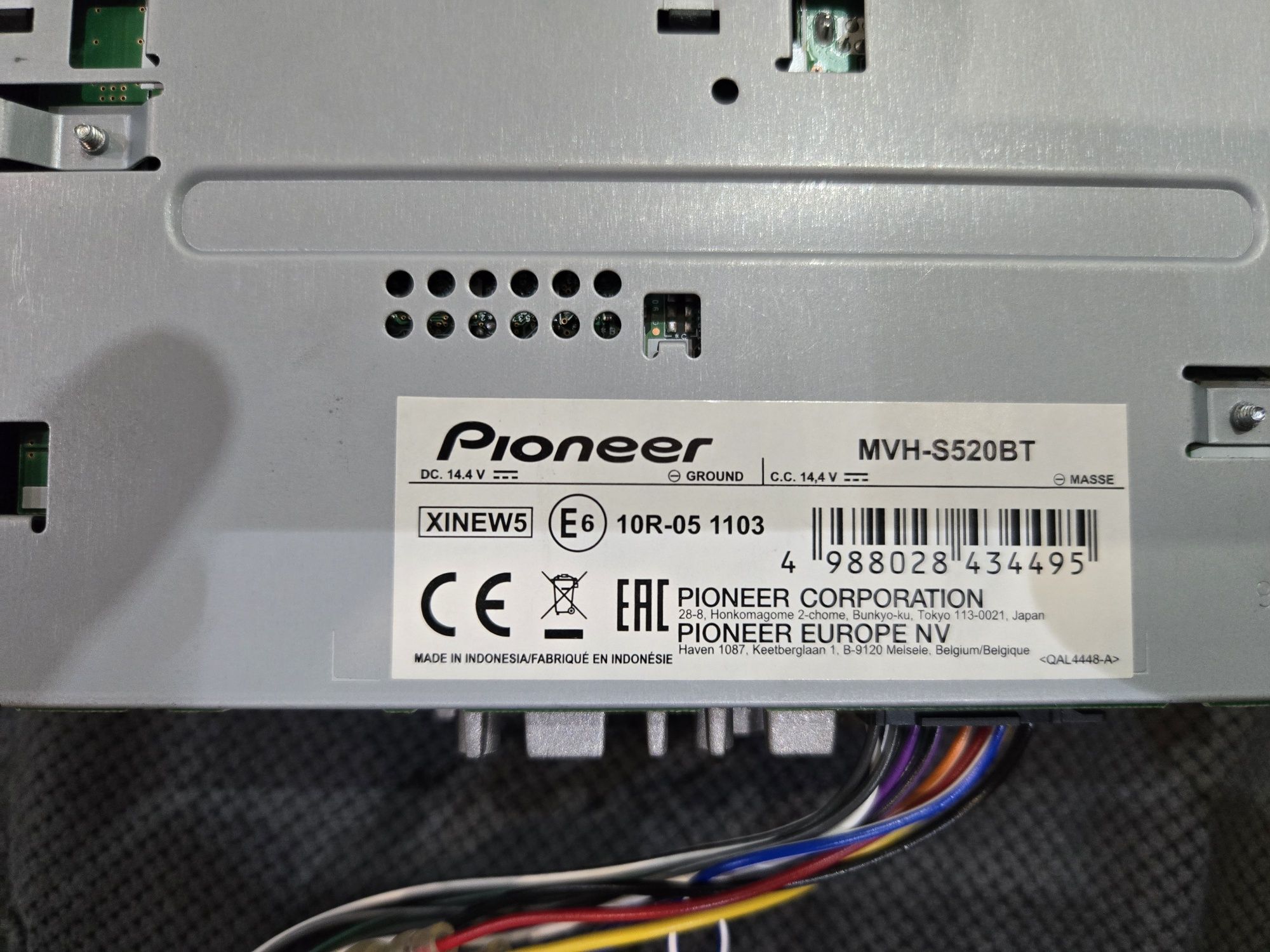Pioneer mvh 520bt