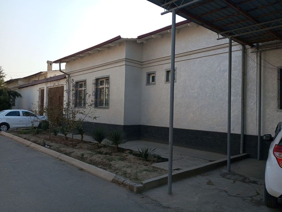 Уй сотилади. 6 соток 6 хона