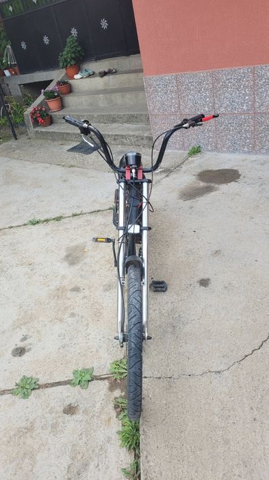 Bicicleta Chopper cu motor