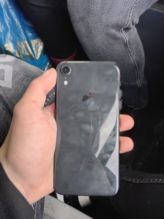 vand iphone xr ipecabil fara defecte nu merge face id  defert 64 gb