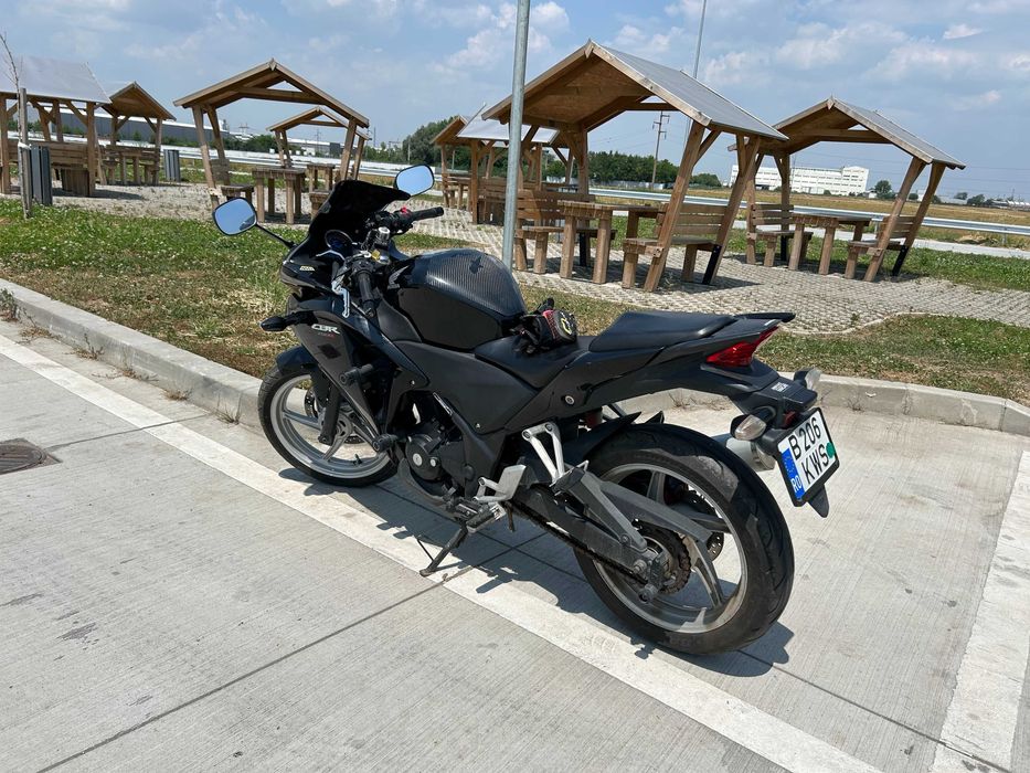 Vand Honda cbr 250RA, an 2011
