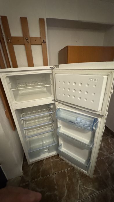 Frigider arctic cu congelator separat