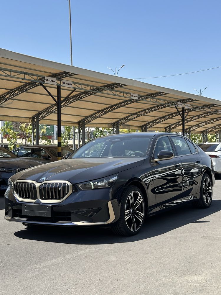 BMW i5 35L yurgan Luxary