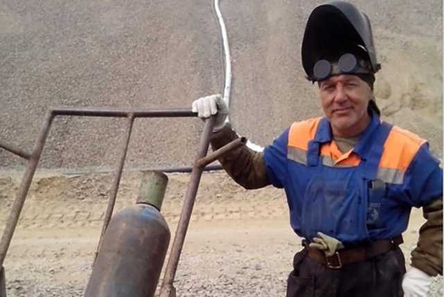 услуги сварщика и газосварщика сварка железных труб выезд по городу