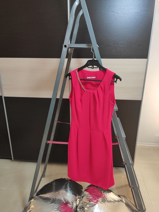 Платье размер s красивое