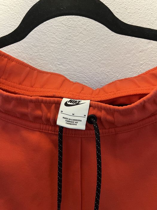 Pantaloni Nike Tech