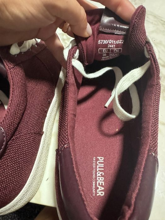 Tenisi PULL&BEAR marimea 39 unisex