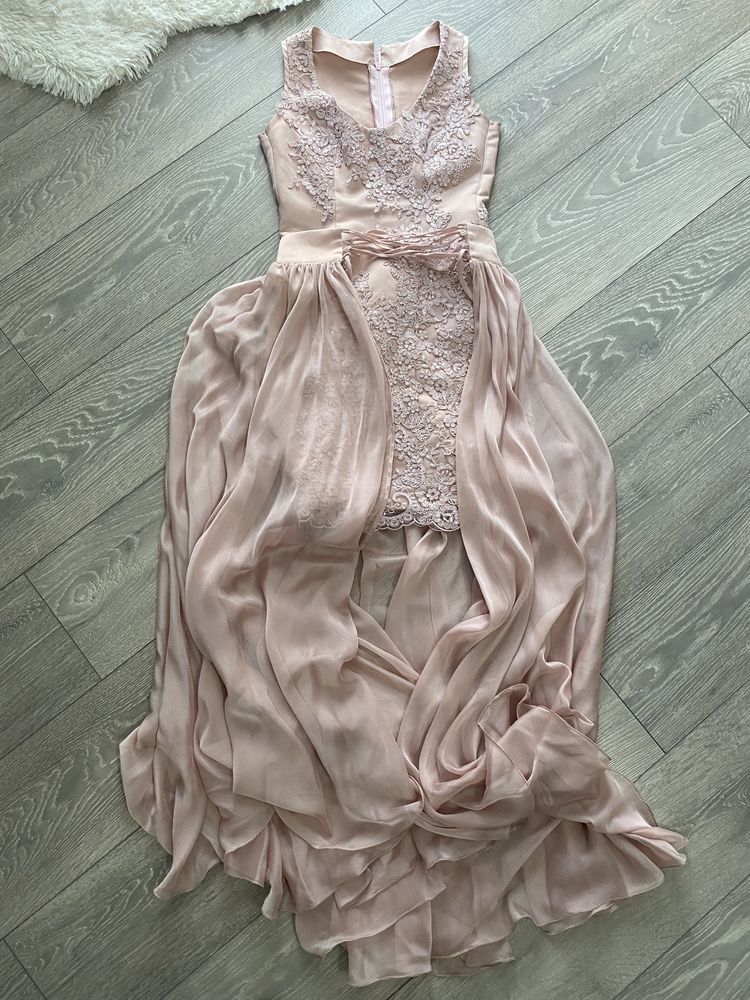 Rochie eleganta cu trena