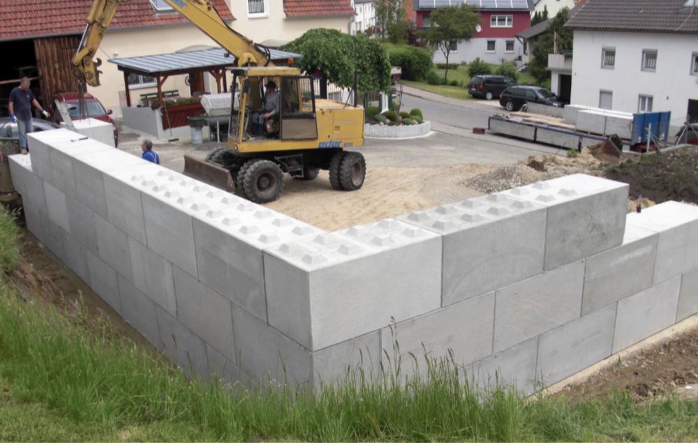 Despartitoare din beton, bloc tip lego, beton lego, boltari beton,