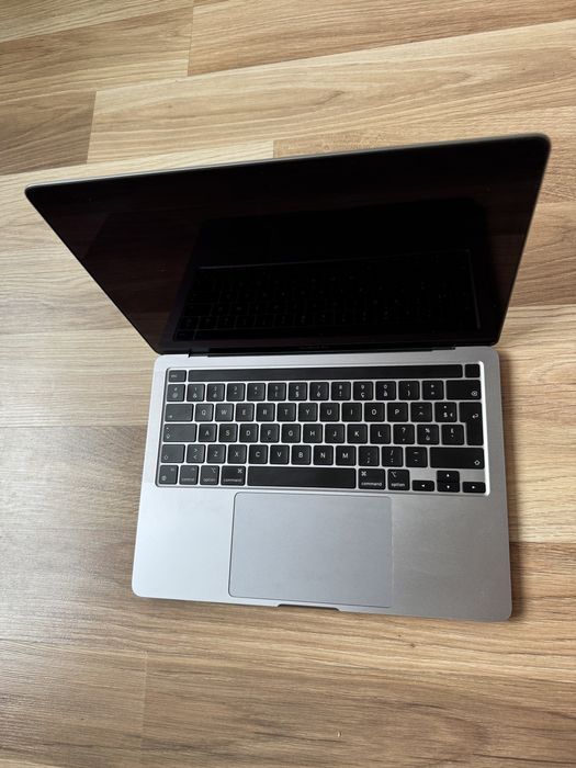 Macbook Pro 13" 8 GB RAM, 256GB M1, decembrie 2020
