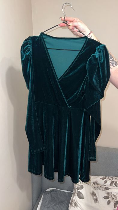 Дамска сатенена рокля дълъг ръкав