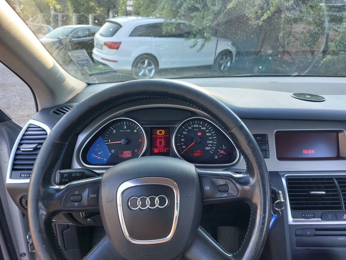 Продава се Audi Q7 3.0tdi