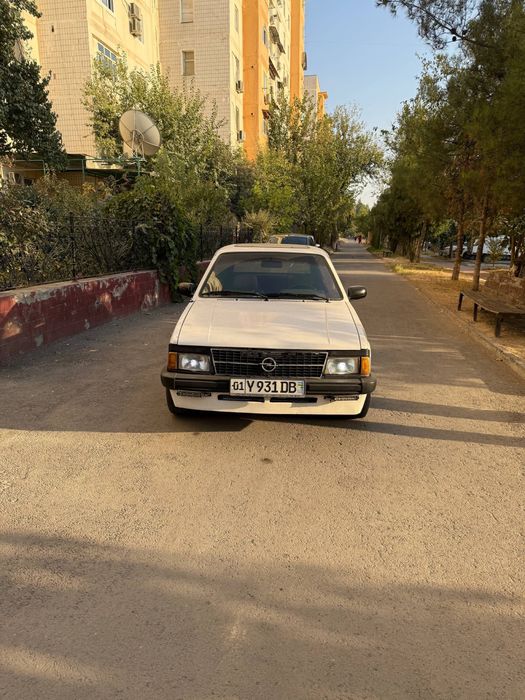 Opel kadet d 1980