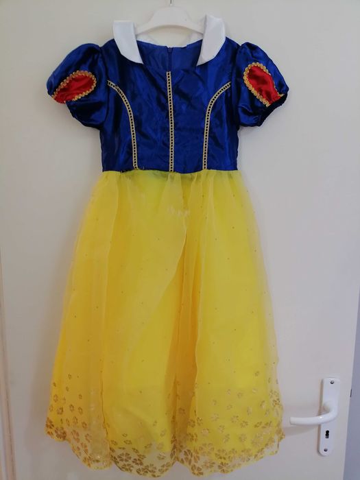 Карнавални рокли на Снежанка и Ана СЪС ЗАБЕЛЕЖКИ