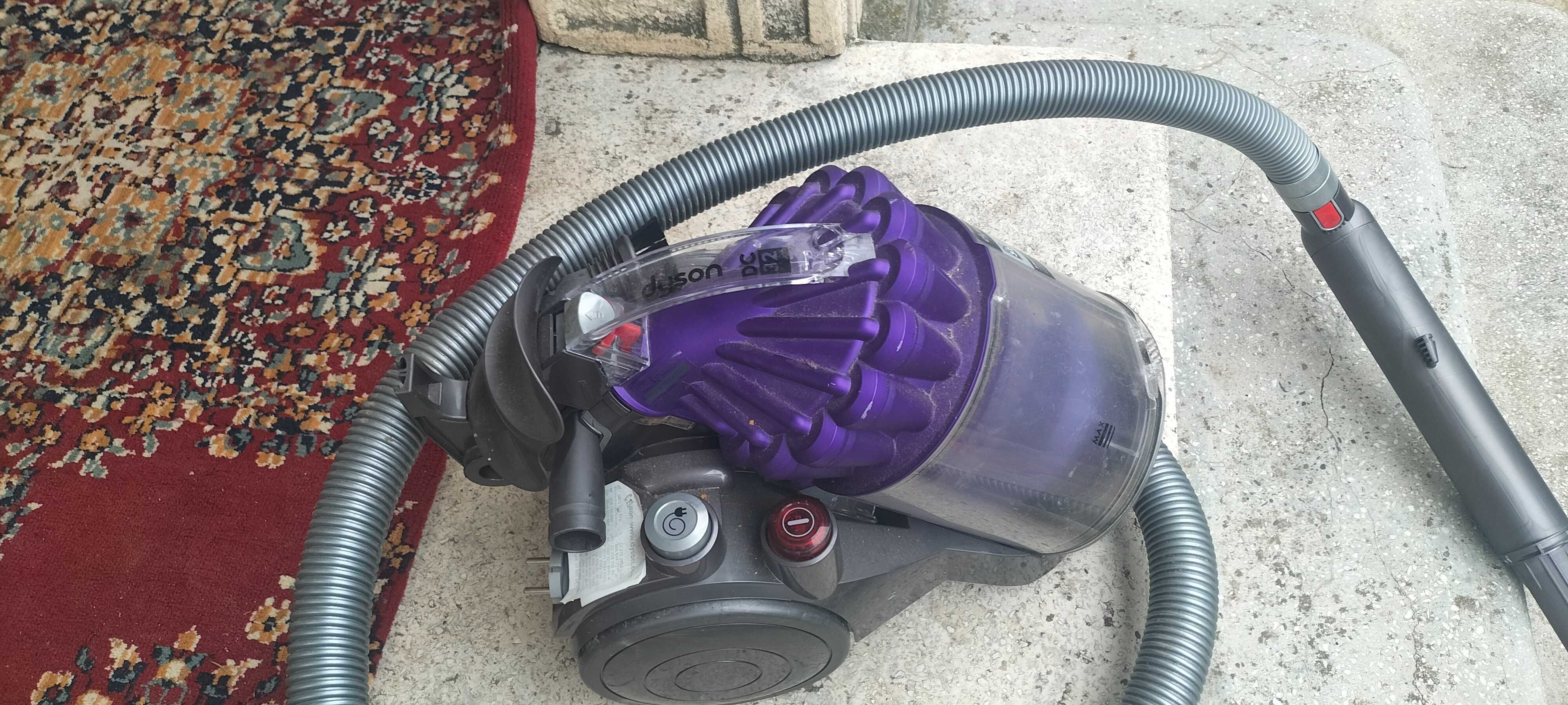 Aspirator Dyson DC 32