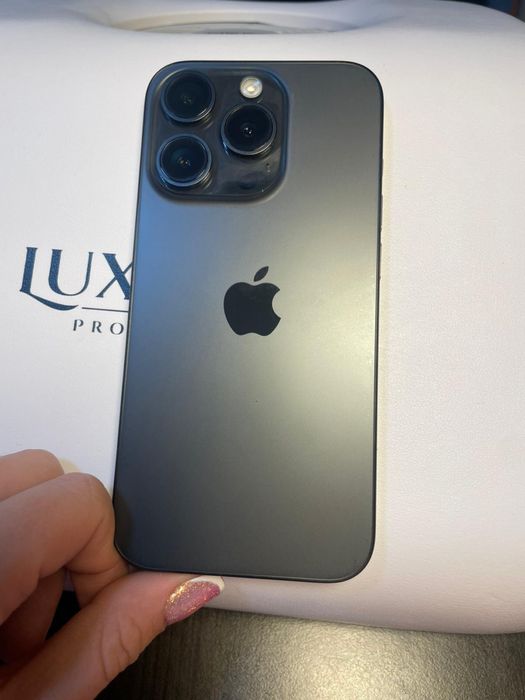 Vand iphone 15 pro black titanium 128 gb