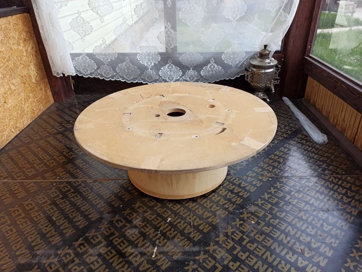 Продам казахский стол круглый маленький