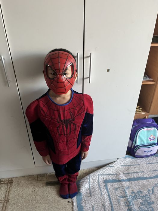 Человек паук костюм  от 5-7 лет