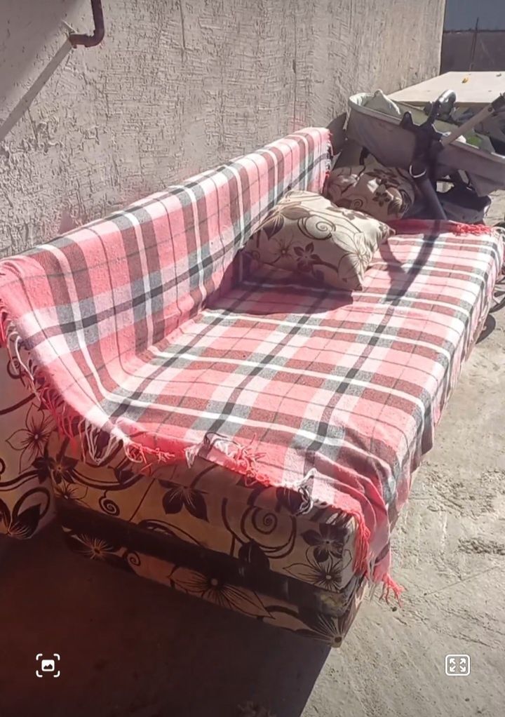 Диван кровать состояние средни