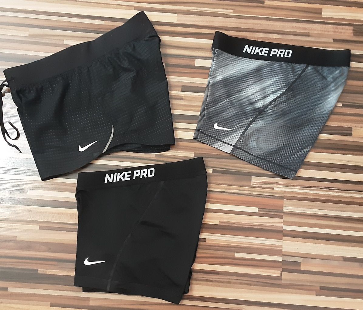 (XS) NIKE,NIKE PRO оригинални клинове,къс панталон,бюстие,тениска