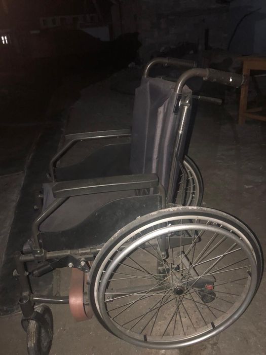 Продаю коляску инвалидную