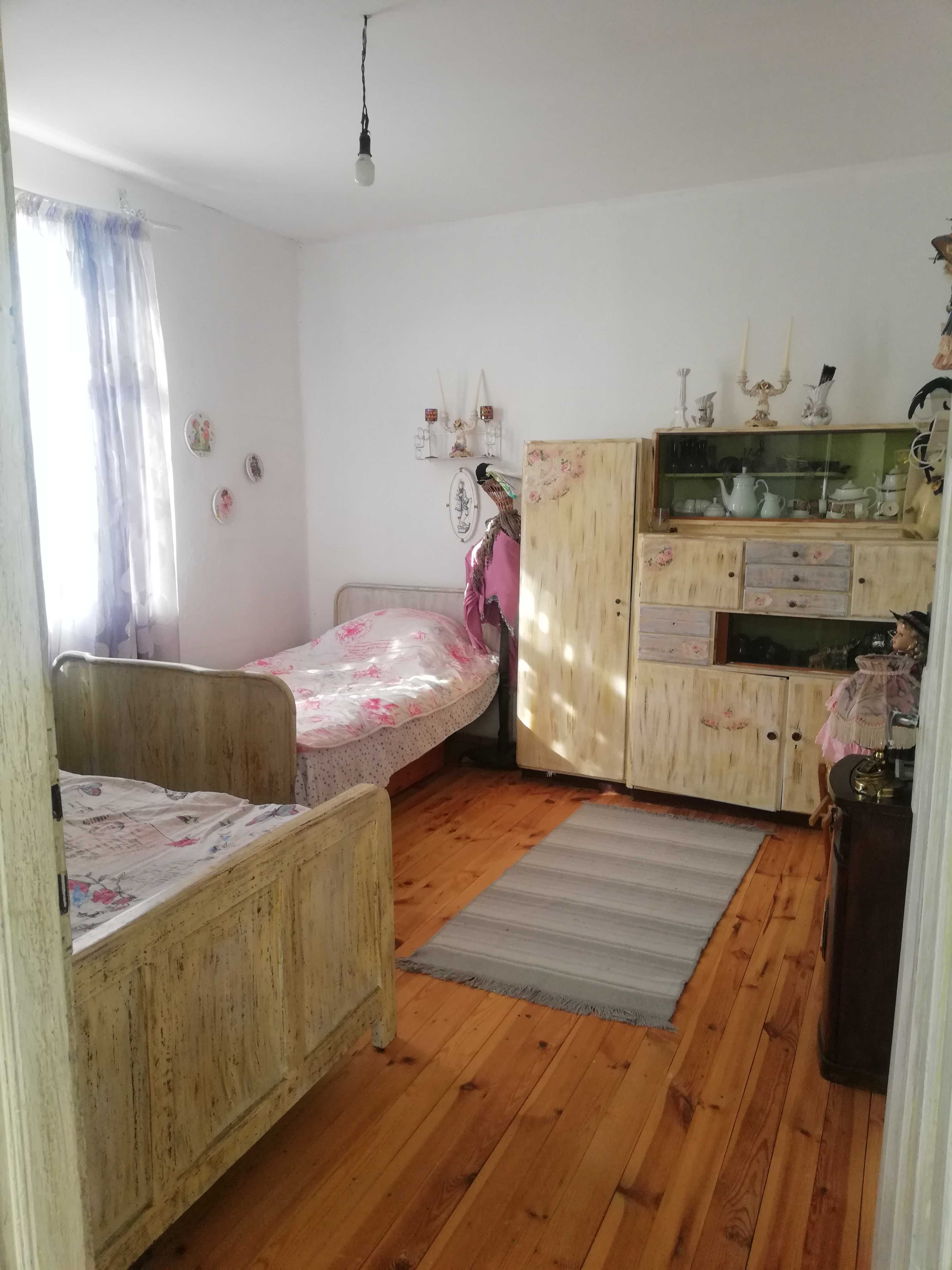 Продавам къща в град Средец