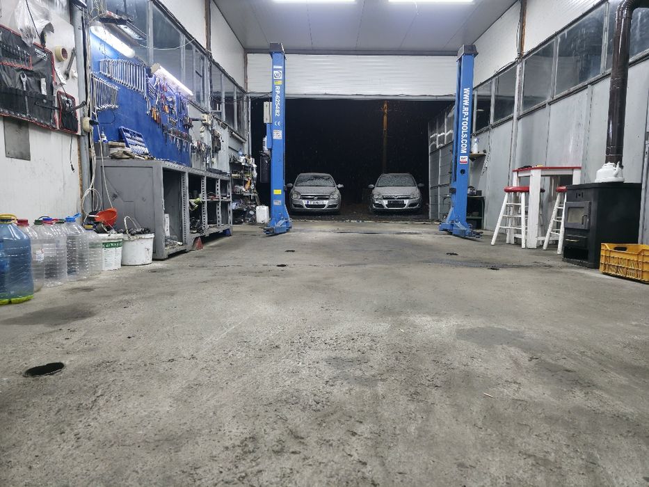 Автосервиз на самообслужване в Бургас | Подемник под наем, инструменти