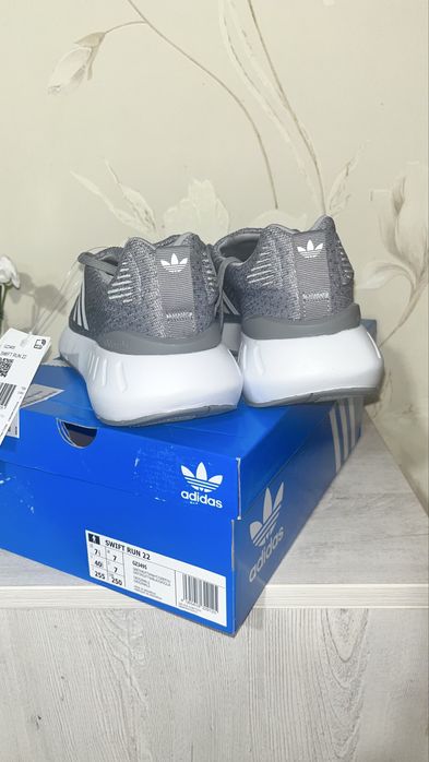Swift run 22 adidas originals