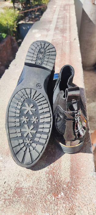 Дамски велурени боти