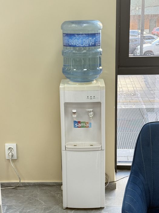 Диспенсер для воды б/у