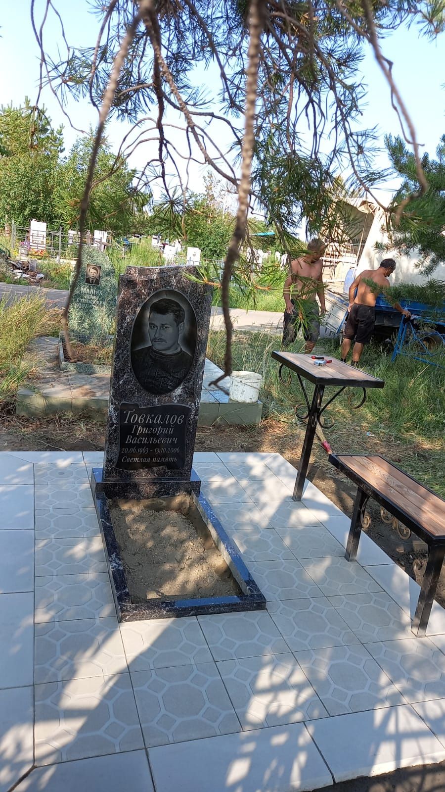 Изготовление памятников и облагораживание могил