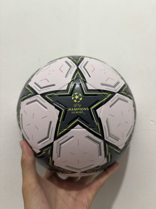 хиты футбольные мячи адидас