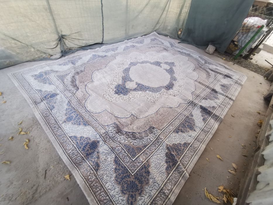 Ковры две штук 4х3 и 2х3