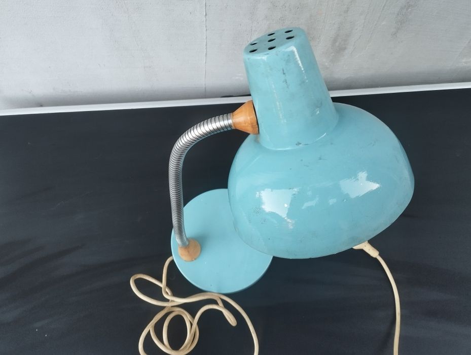 Стара настолна лампа / Индустриална настолна лампа