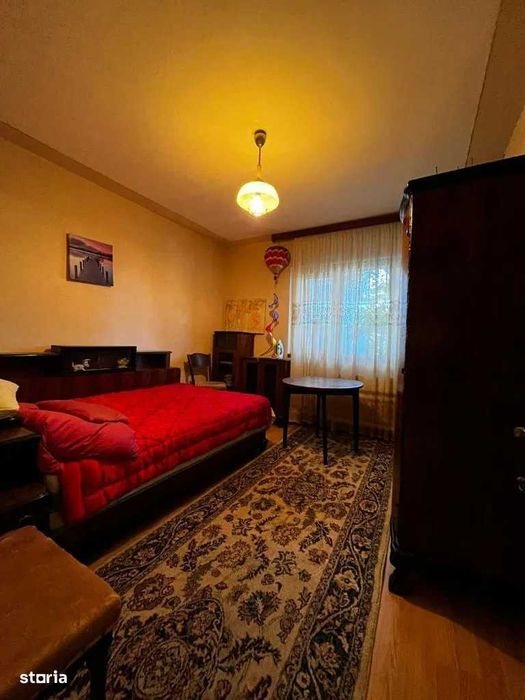 Inchriez apartament 4 camere et2/4 Podu Ros