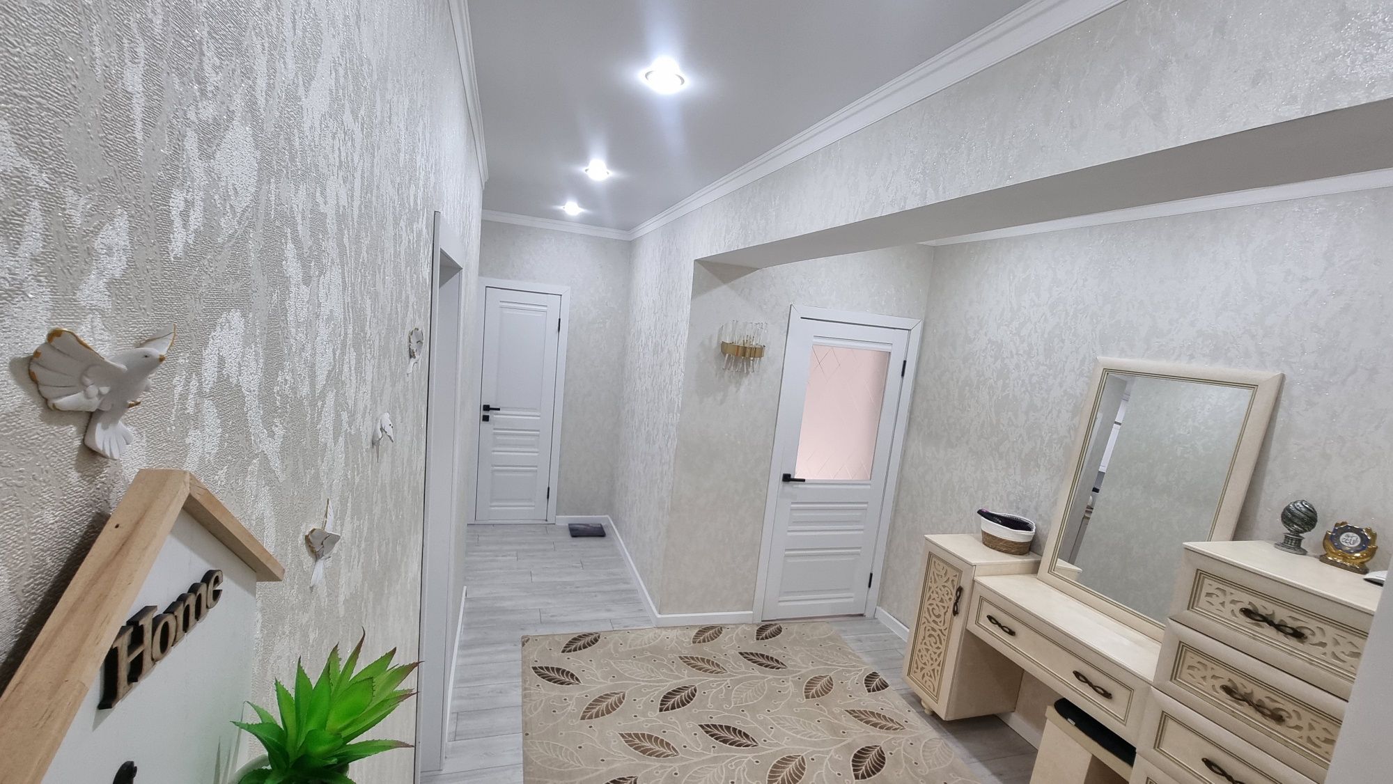 Срочно продам 2х комн Обкомовский дом