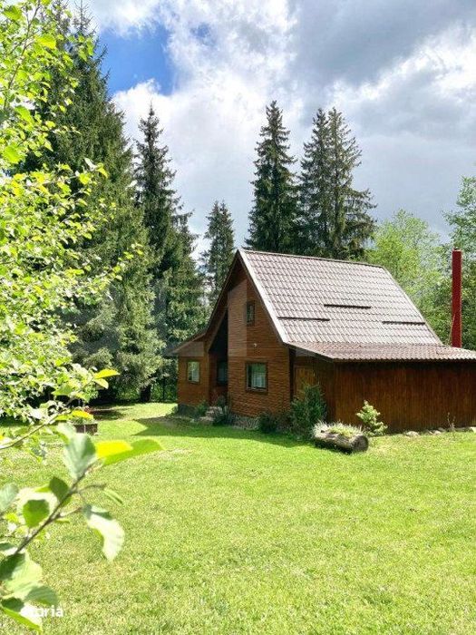 Cabana  cu teren 1364mp, zona Bucin