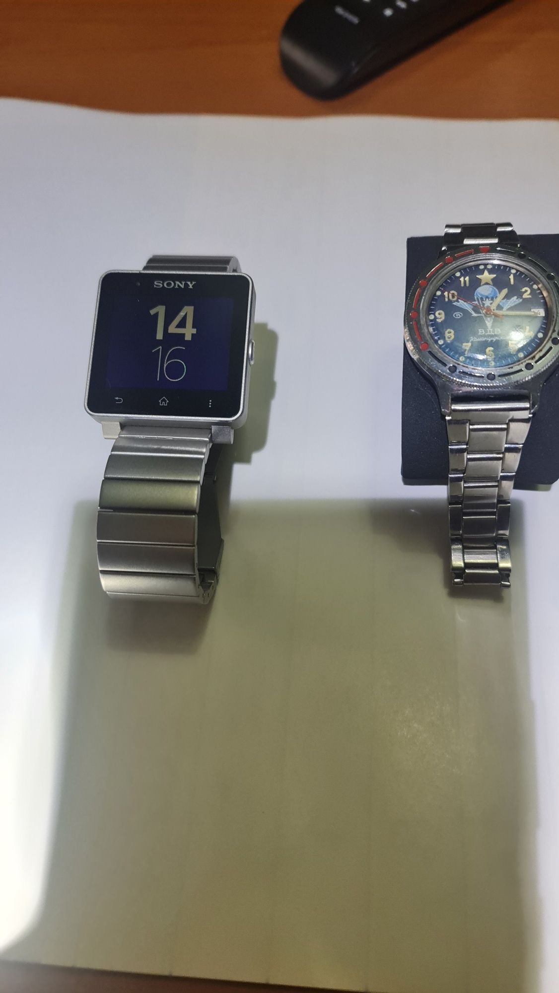 Sony smart watch 2  ,110 lei si Vastoc automatic parasutisti rusesc le