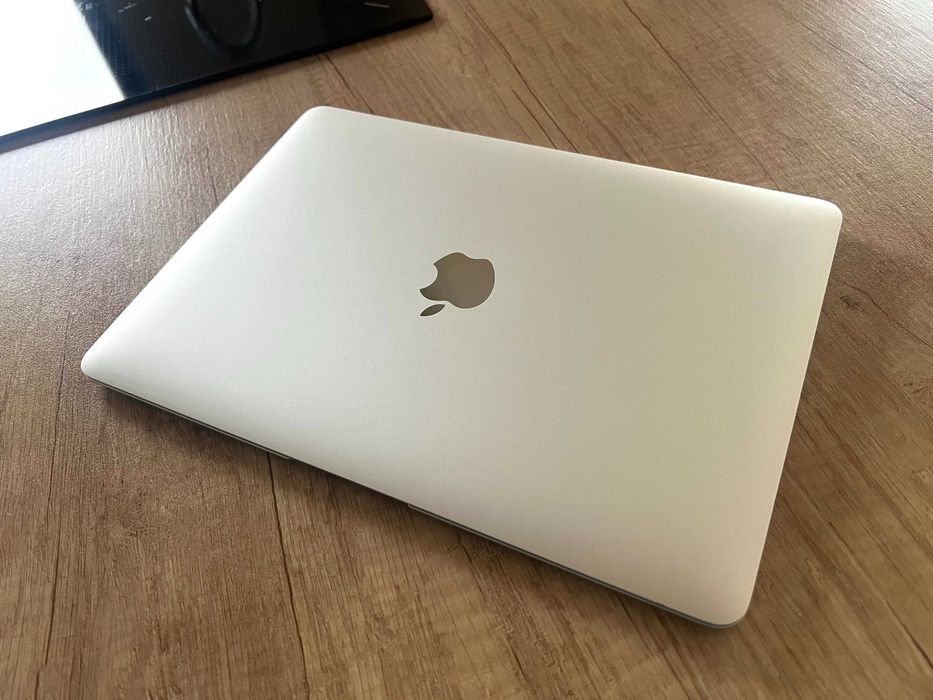 Ca nou! Macbook 12" 2017 SILVER Argintiu 1,3 GHz Intel Core i5 500GB