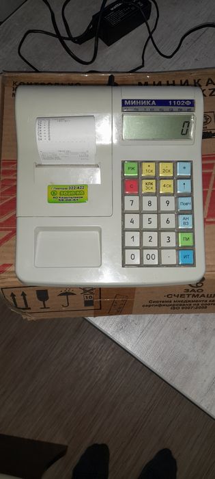 Продам прожитый кассовый апарат  Миника1102фкz
