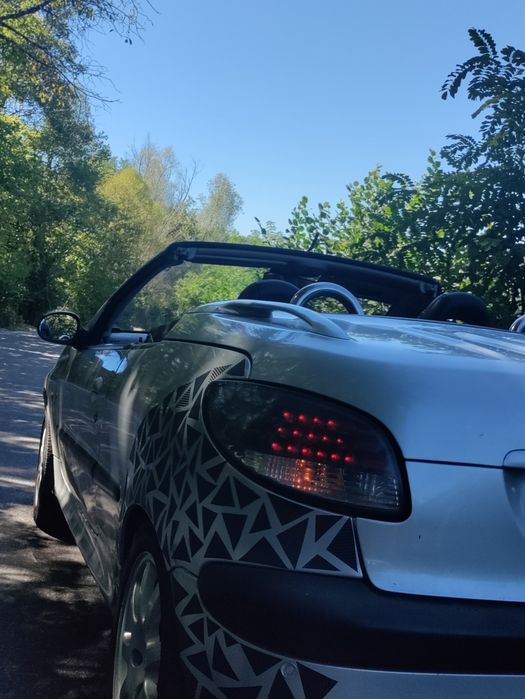 Vând Peugeot 206 cc