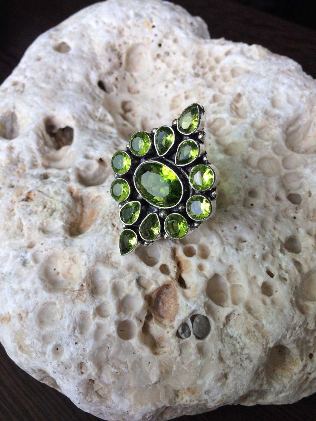 Inel Argint Vintage cu Pietre Semipretioase Peridot