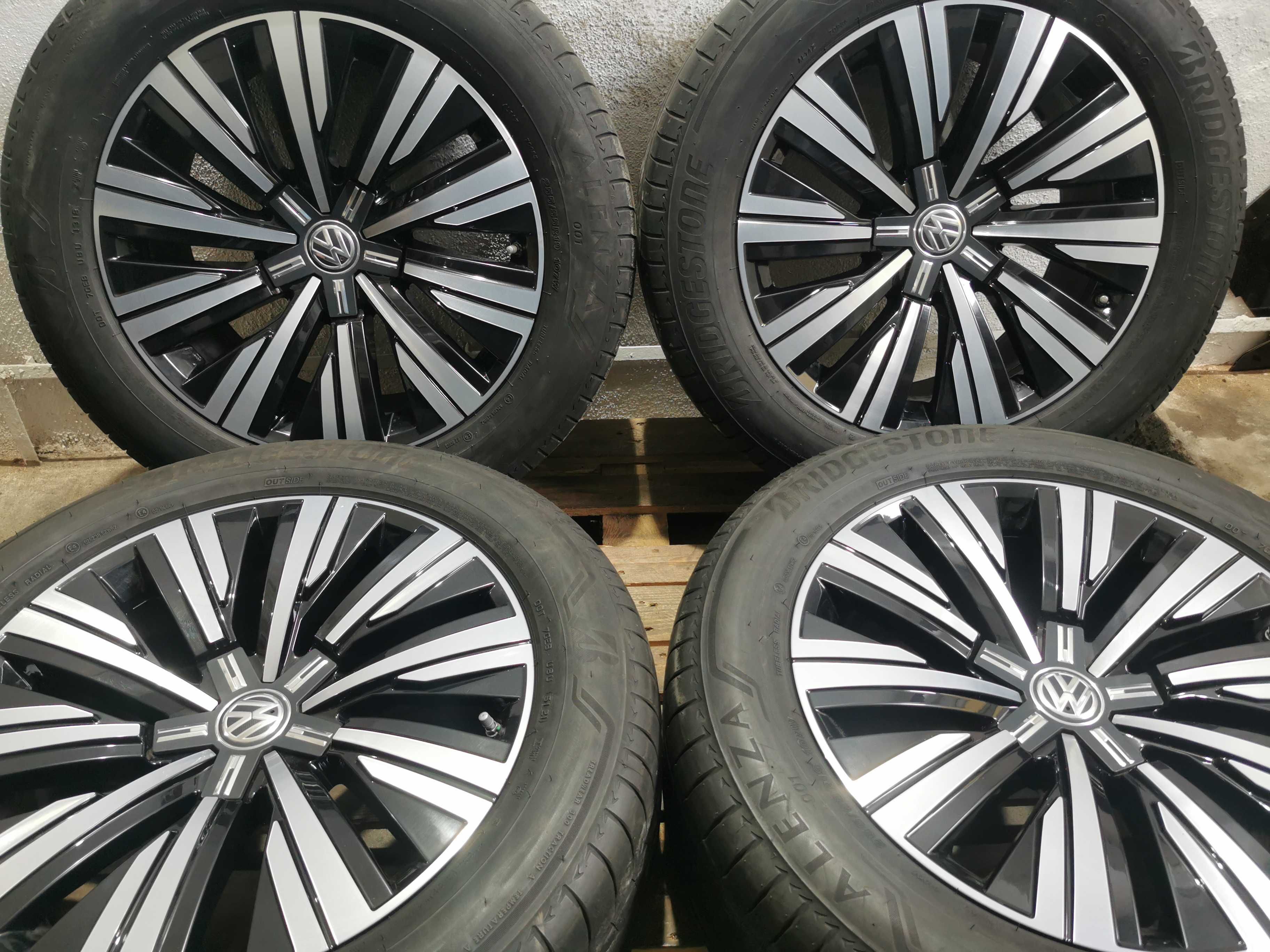 Jante Originale VW Touareg III CR . R.19 cu anvelope de vara