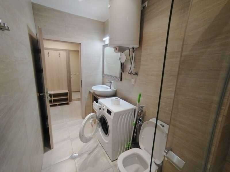 Продава се Двустаен апартамент в Варна, Цветен квартал - 63 кв.м за 2016 €/кв.м - Снимка #11