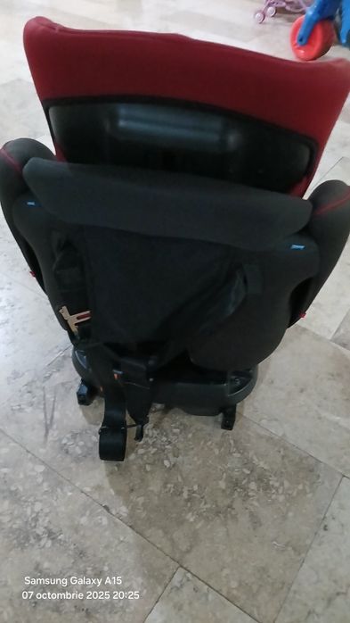 Tricicleta cu lumini si muzica./scaun auto cu isofix